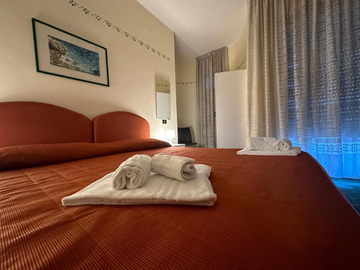 Hotel Atena Cirò Marina Buitenkant foto