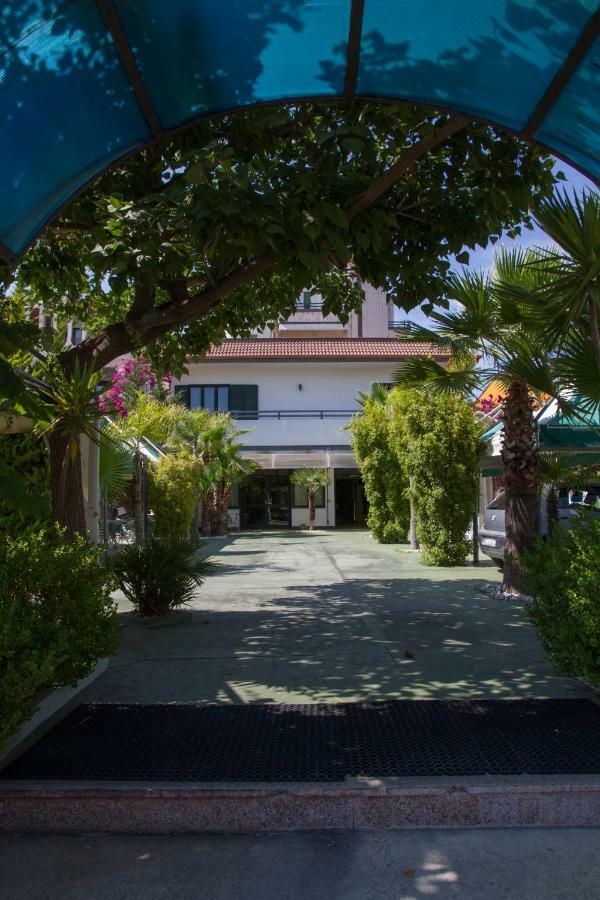 Hotel Atena Cirò Marina Buitenkant foto